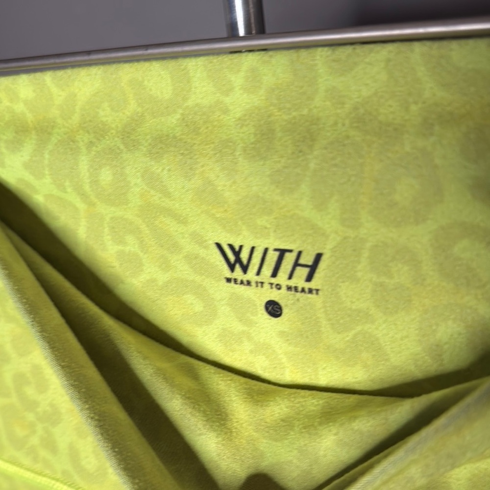 WITH Wear It To Heart• Neon Yellow Lime Green Leopard Cheetah Leggings • XS - Picture 2 of 9